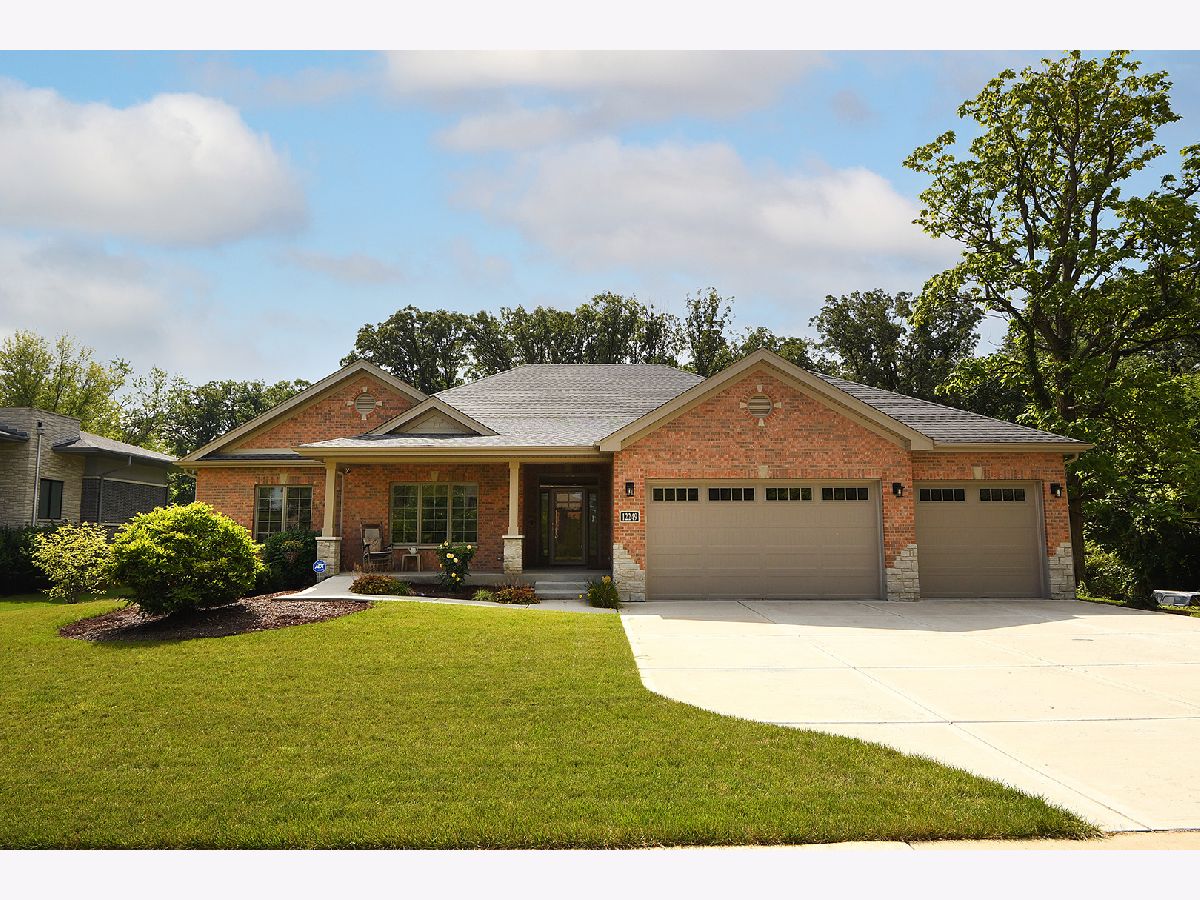 Homes Sold Crystal Creek Estates Homer Glen Illinois, 12249 Carroll
