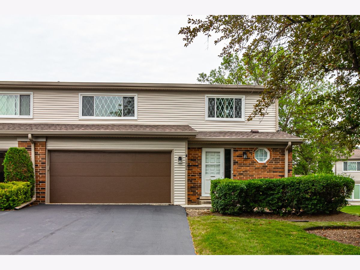 Townhomes & Condos Sold Libertyville Ridge Libertyville Illinois, 1208 Garfield