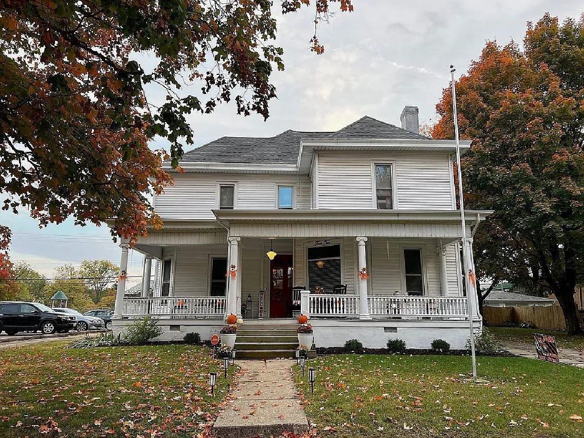  Sold Paris , 410 Court