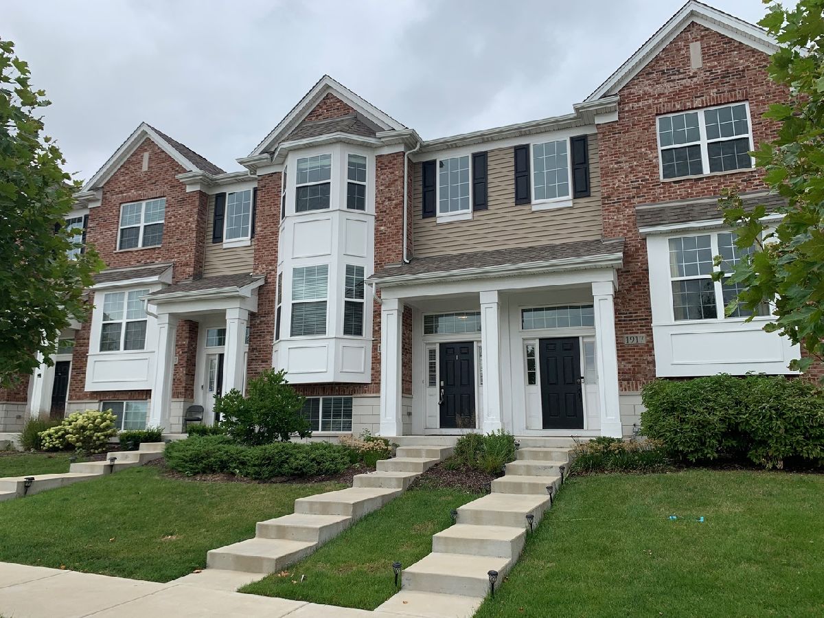 Condos & Townhomes Rented Metro West Naperville Illinois, 1919 Continental