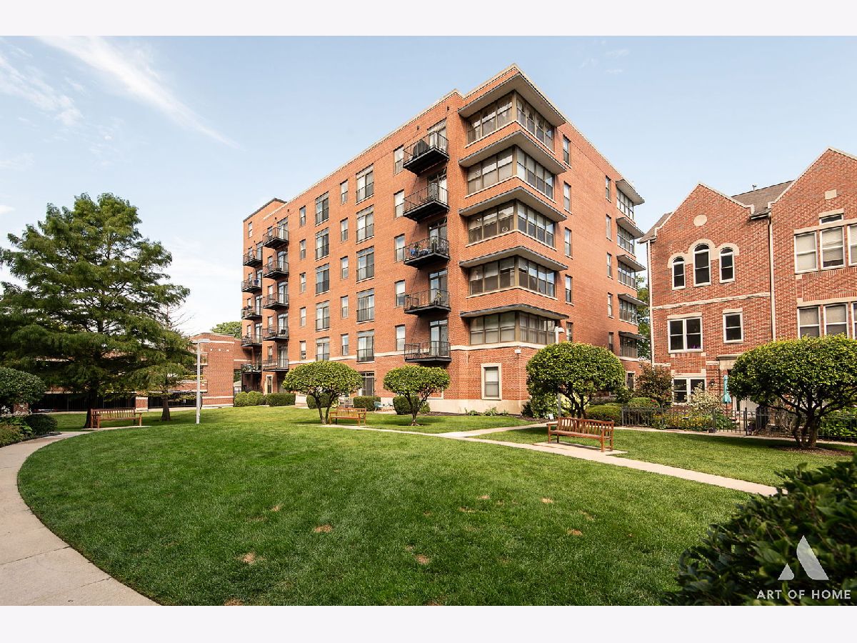 Condos & Townhomes & Homes Sold Renaissance Place Chicago Illinois, 5200 Ellis