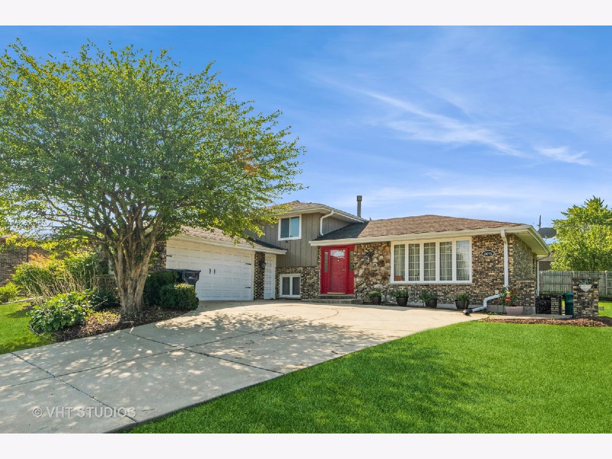 Homes Sold Silver Lake West Orland Park Illinois, 15046 Castlebar