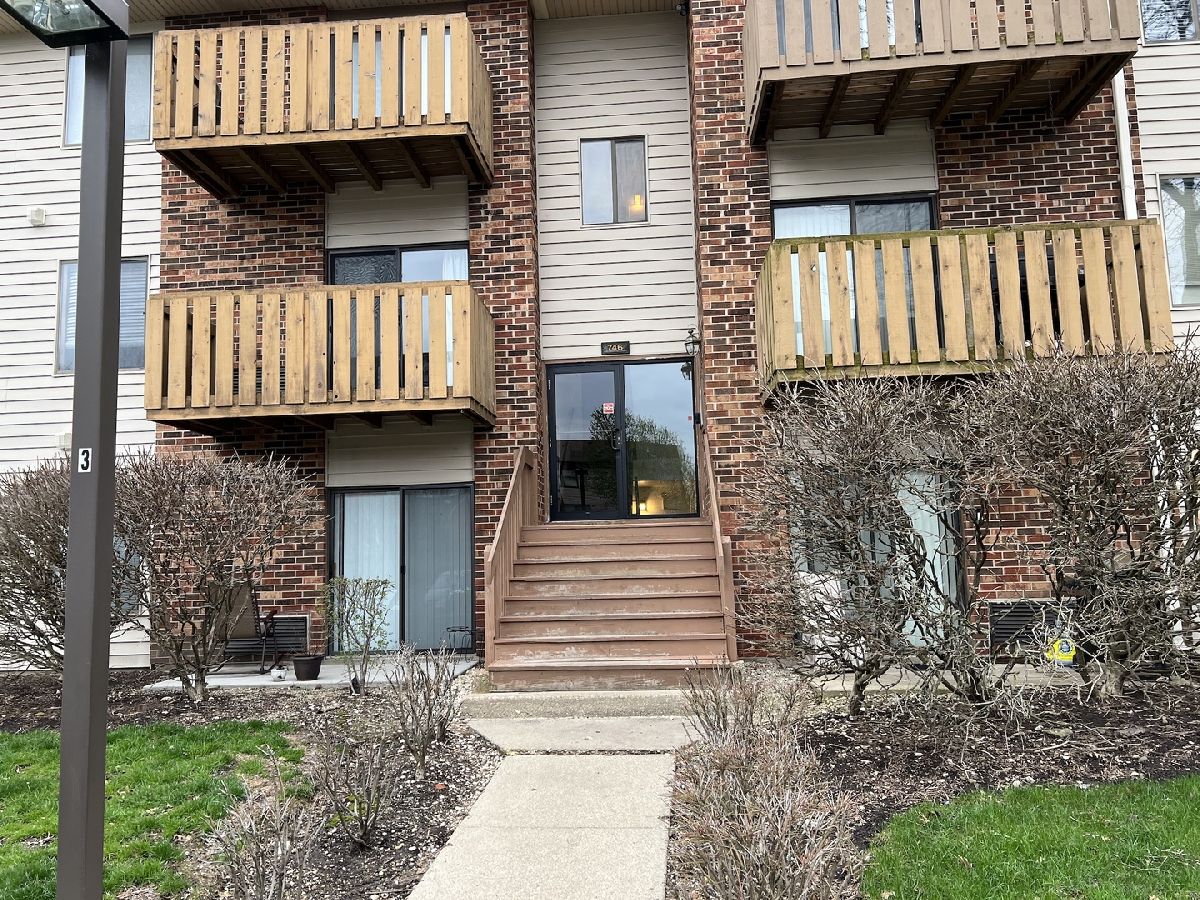 Homes & Condos & Townhomes Rented Waterbury Roselle Illinois, 746 Prescott