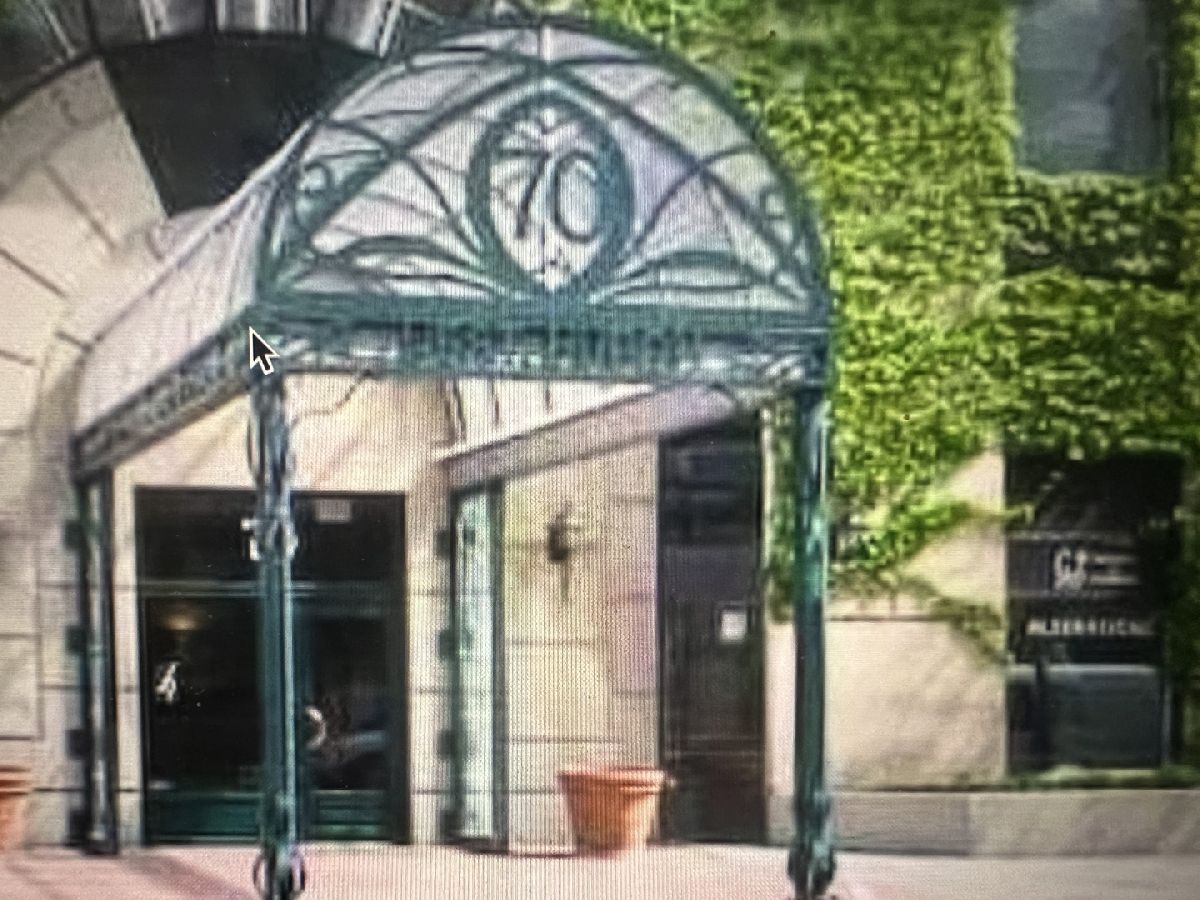 Condominiums Rented Hermitage Chicago Illinois, 70 Huron