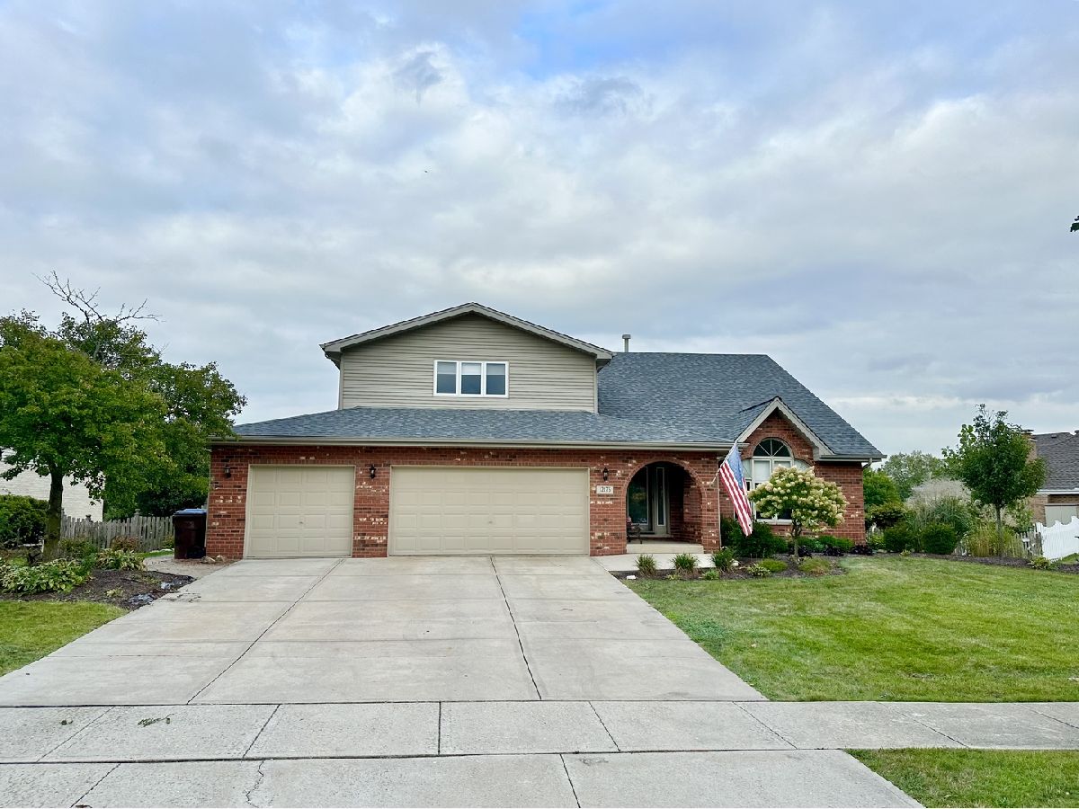 Homes Sold Blackthorne Ridge Mokena Illinois, 12176 Heinecke