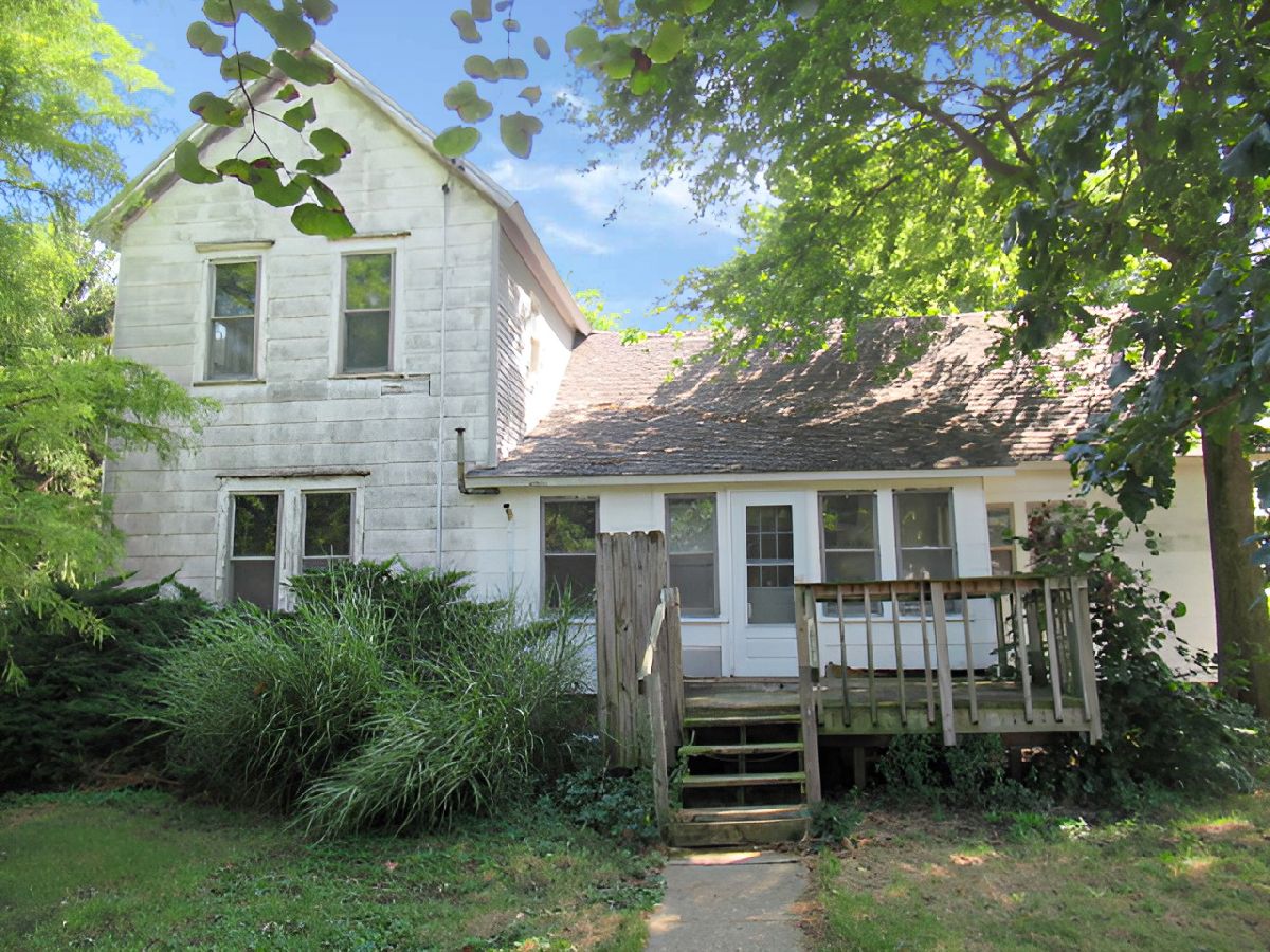 Sold Ivesdale Illinois, 153 County Road 700