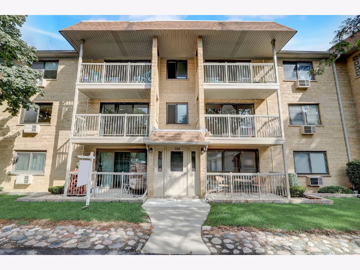 Condominiums Sold Smith Street Condos Palatine Illinois, 253 Smith
