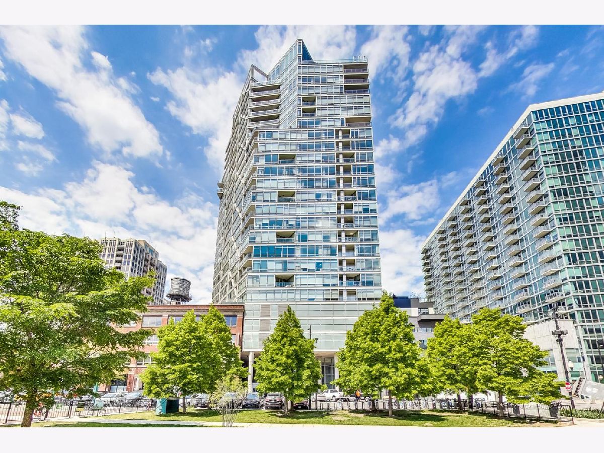 Condominiums Sold Erie On The Park Chicago Illinois, 510 Erie