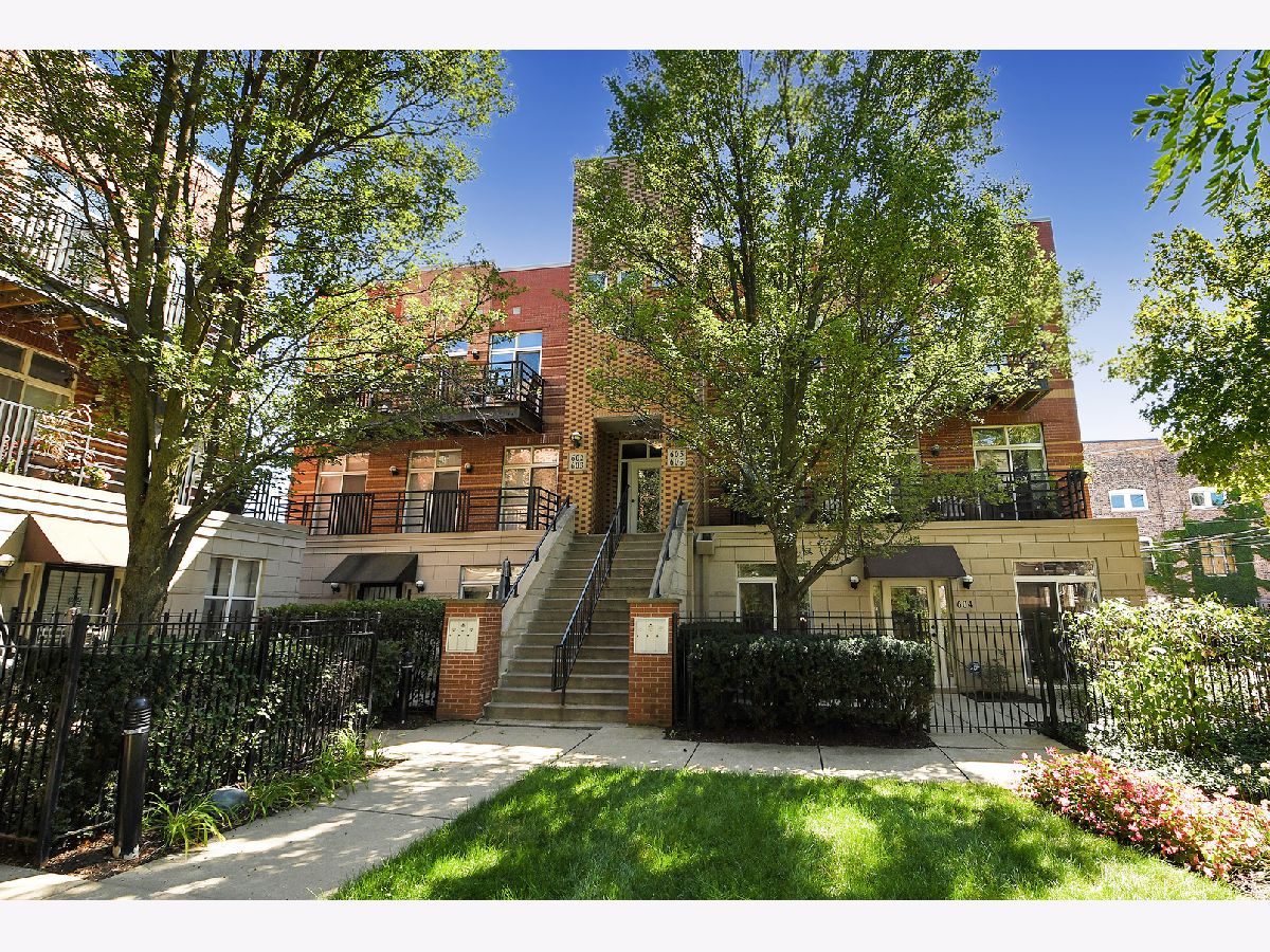 Townhomes & Condos Sold Shakespeare Court Chicago Illinois, 1033 46th