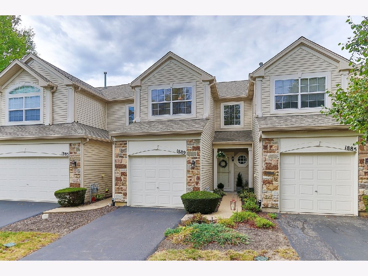 Townhomes & Condos & Homes Sold Misty Creek Aurora Illinois, 1889 Stoneheather