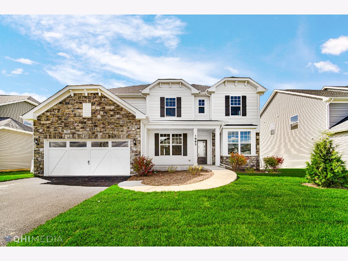 Condos & Townhomes & Homes Rented Sawgrass Bolingbrook Illinois, 1995 Bent Grass