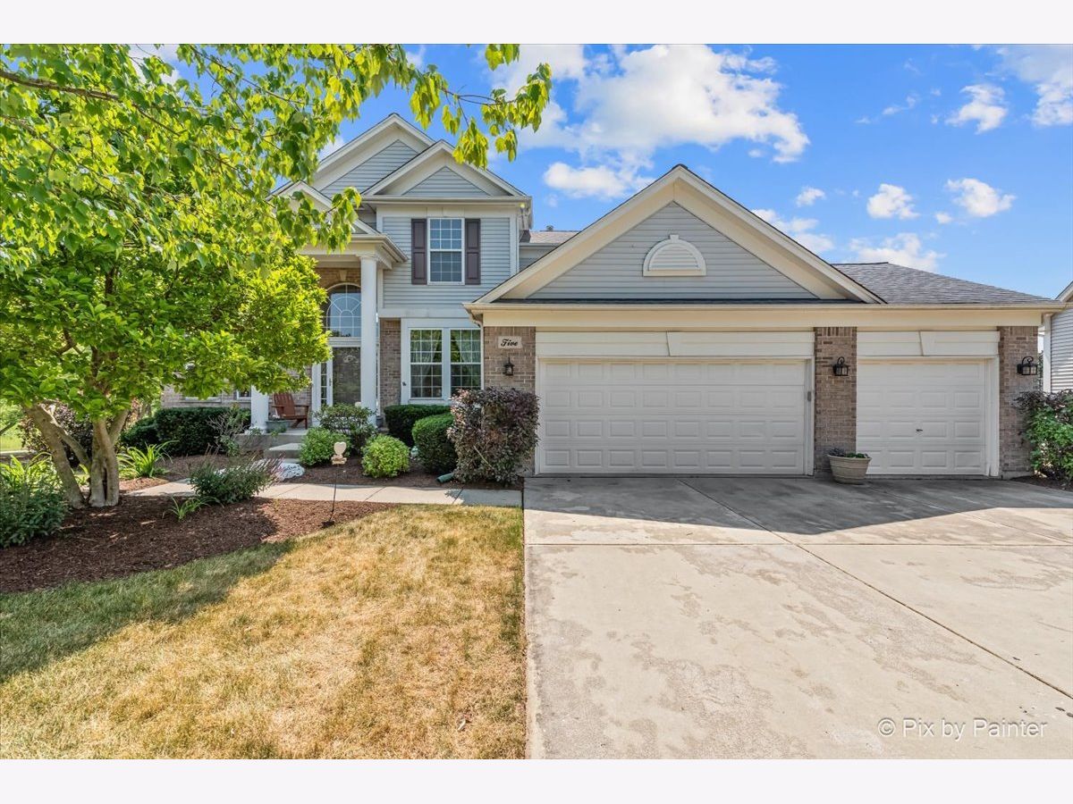 Homes Sold Sterling Oaks Streamwood Illinois, 5 Camellia