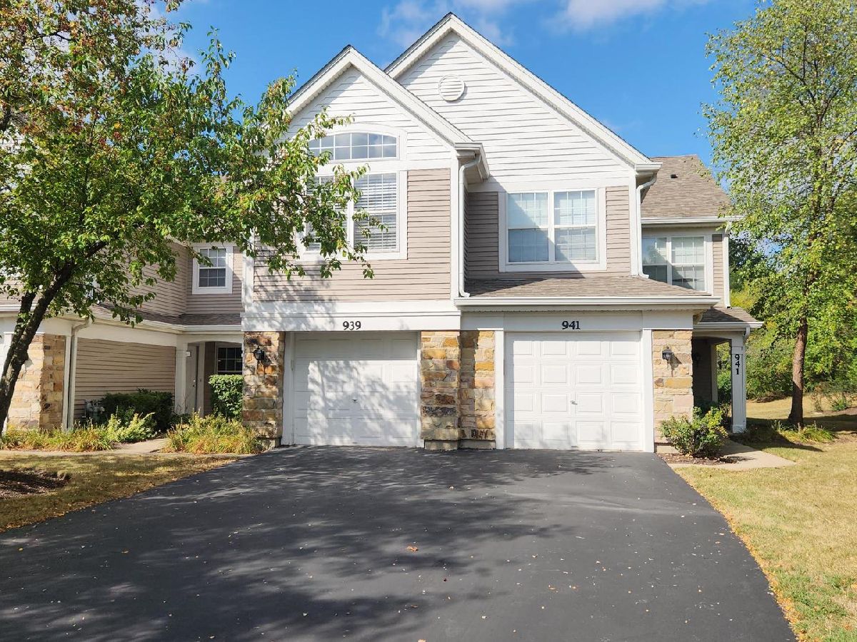 Townhomes & Condos Rented Concord Pointe Carol Stream Illinois, 939 Concord