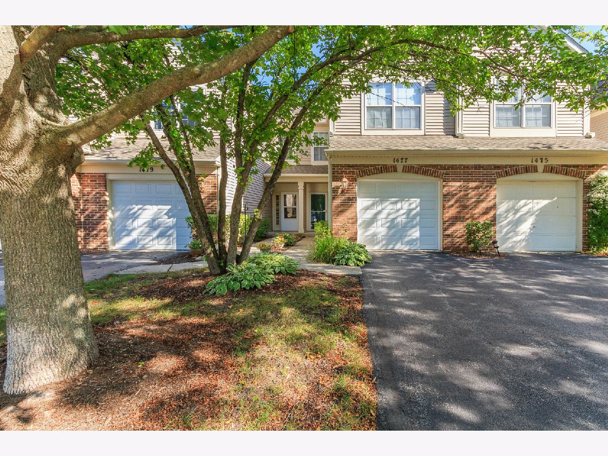 Townhomes & Homes Sold Briargate Grayslake Illinois, 1477 Doolittle