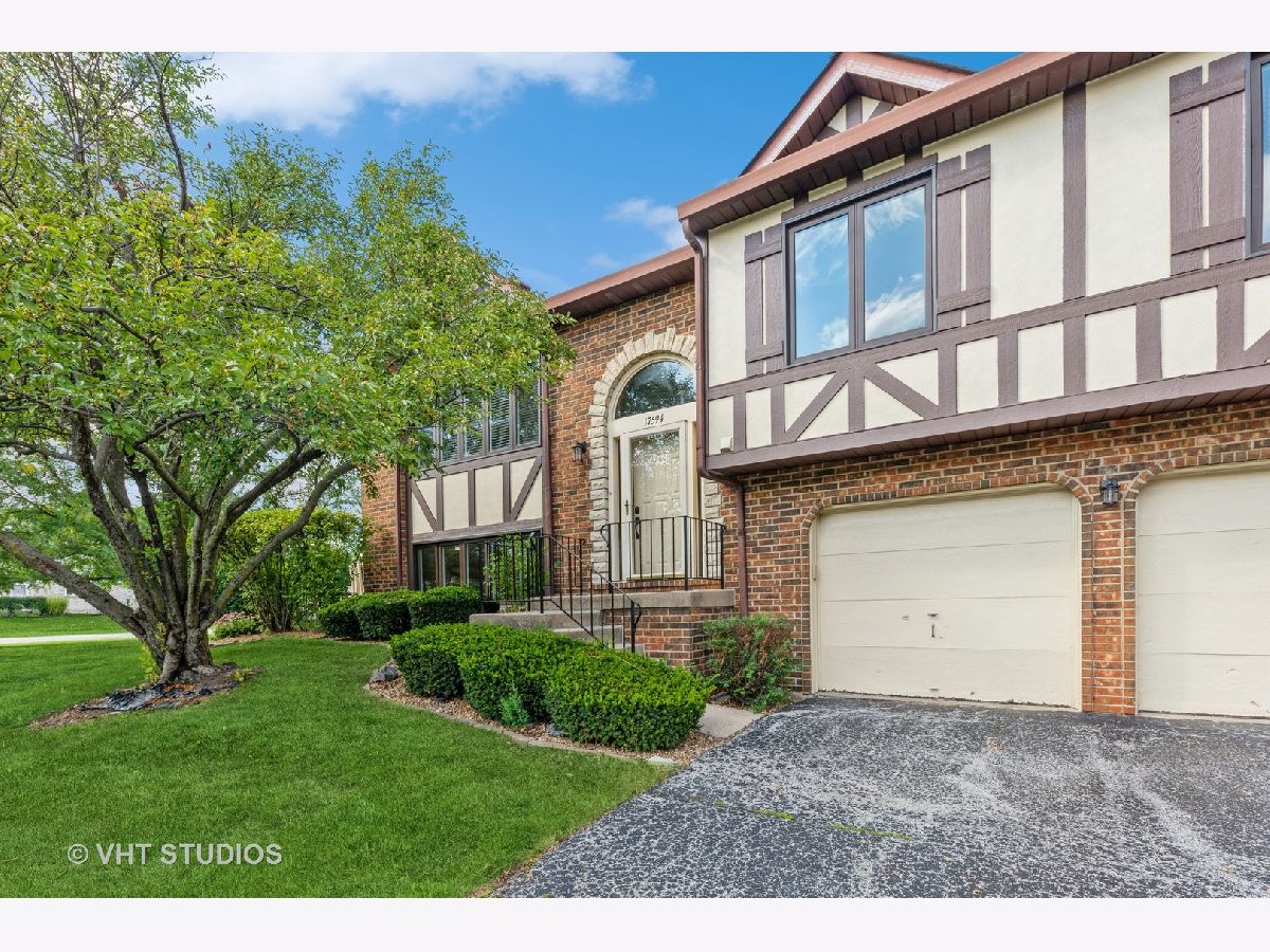 Townhomes & Condos Sold Cambridge Place Tinley Park Illinois, 17594 Drummond