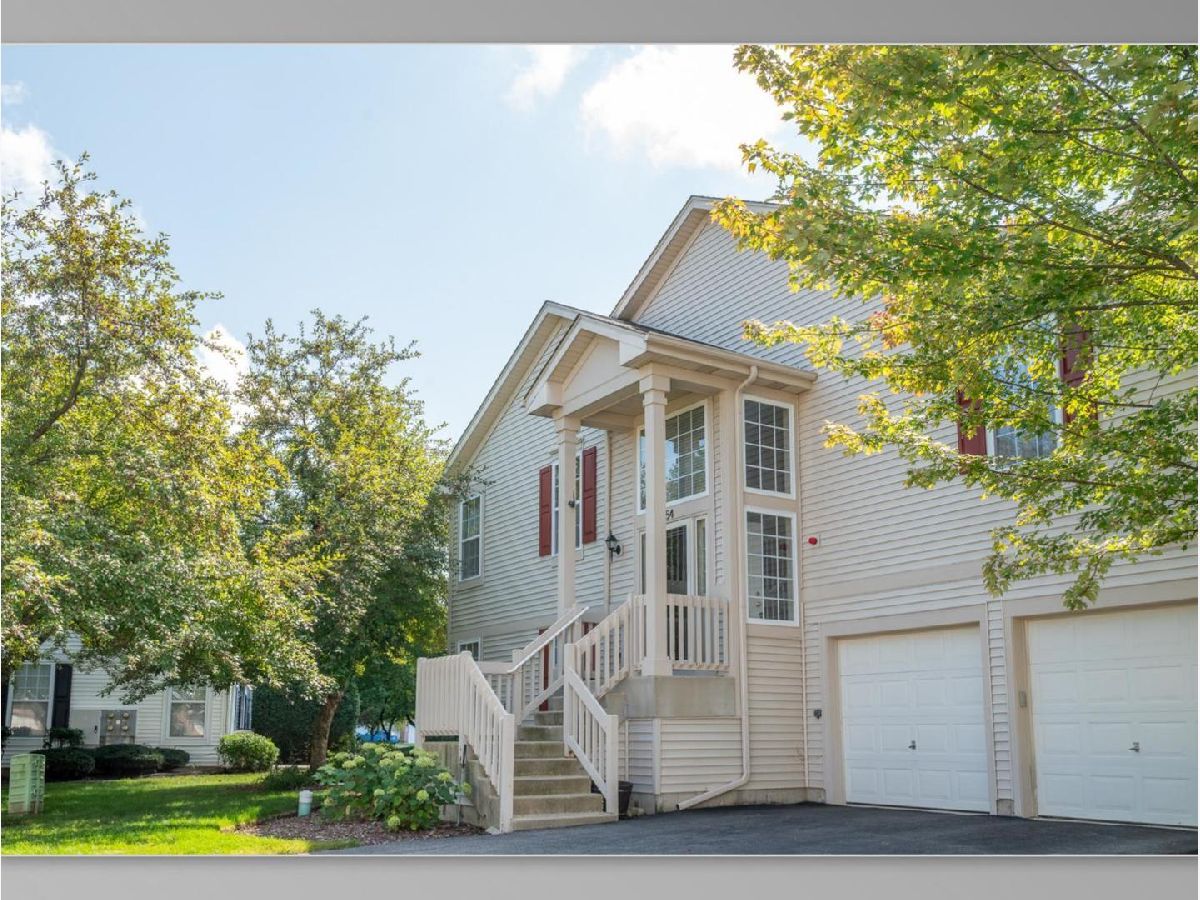 Townhomes Sold Stuarts Crossing St Charles Illinois, 854 Stuarts