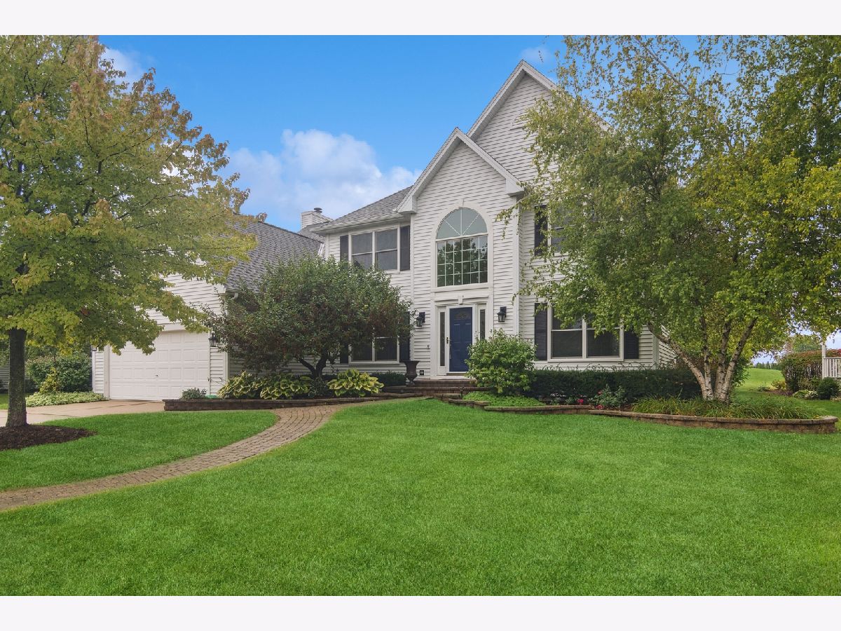Homes & Townhomes Rented Highlands Algonquin Illinois, 1709 Edgewood