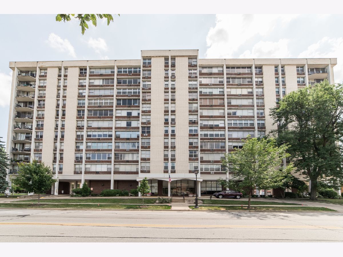 Condominiums Sold Lombard Tower Lombard Illinois, 33 Main