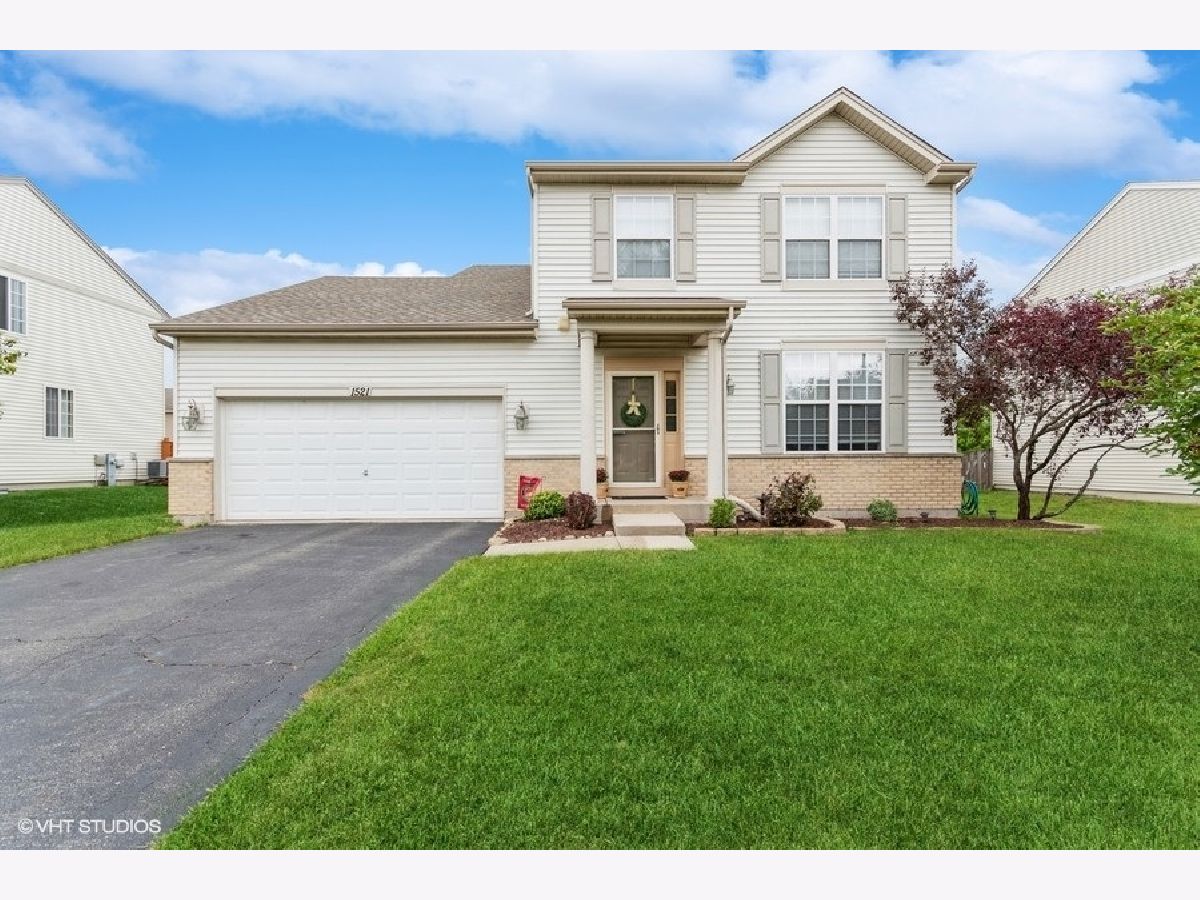 Townhomes & Homes Sold Summerfield Minooka Illinois, 1521 Balboa