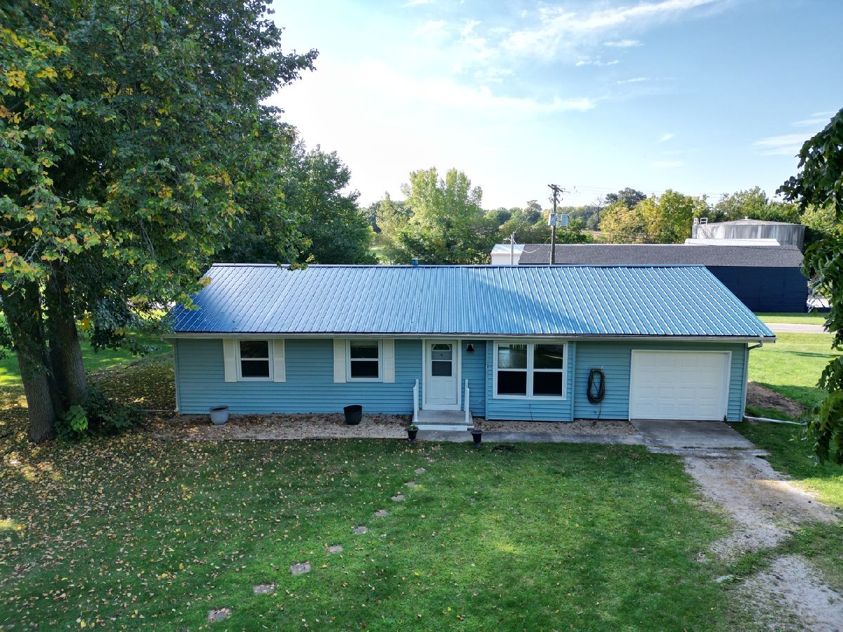 Sold Saybrook Illinois, 17 Circle