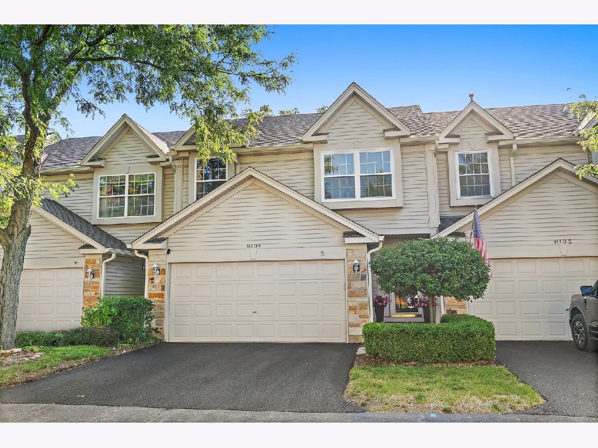 Townhomes Sold Sierra Woods Carpentersville Illinois, 8104 Sierra Woods