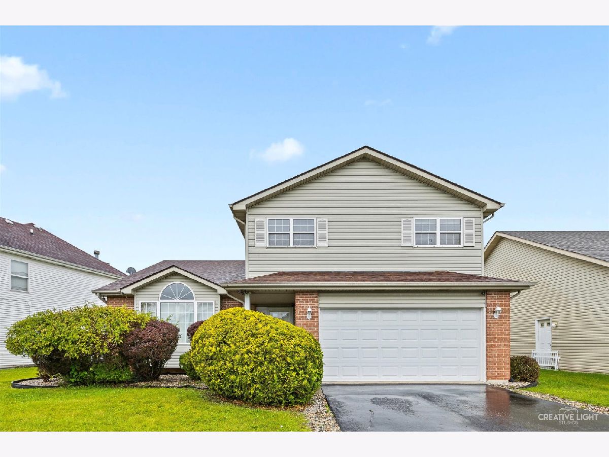 Homes Sold Deer Creek Estates Sauk Village Illinois, 915 Mary Byrne