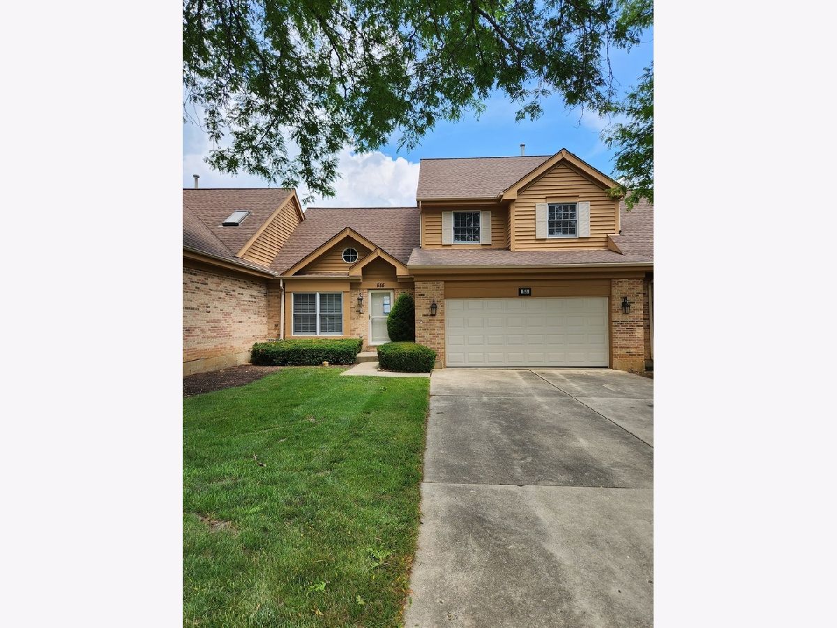 Townhomes & Homes Sold Four Seasons Bartlett Illinois, 555 Philip