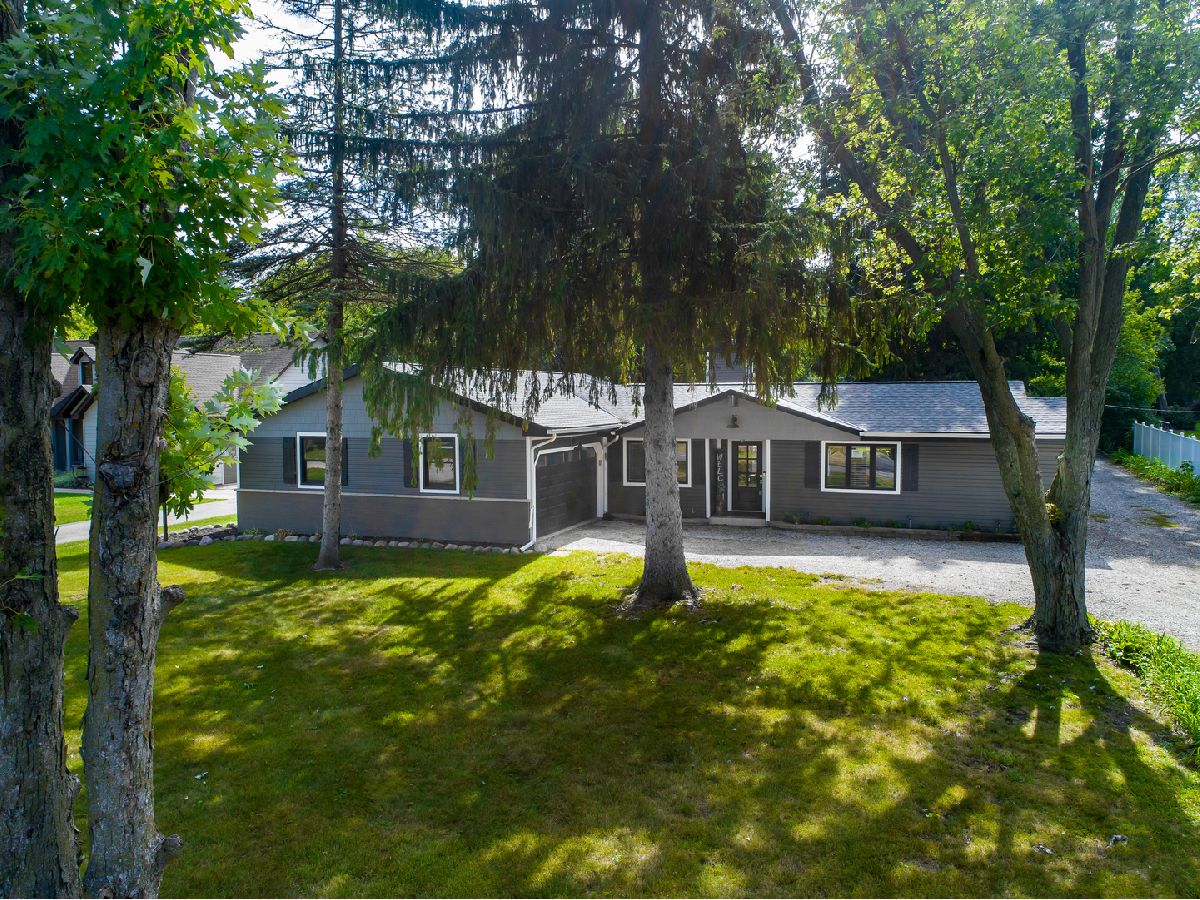 Homes Sold Griswold Lake Hills Mchenry Illinois, 2412 Highwood