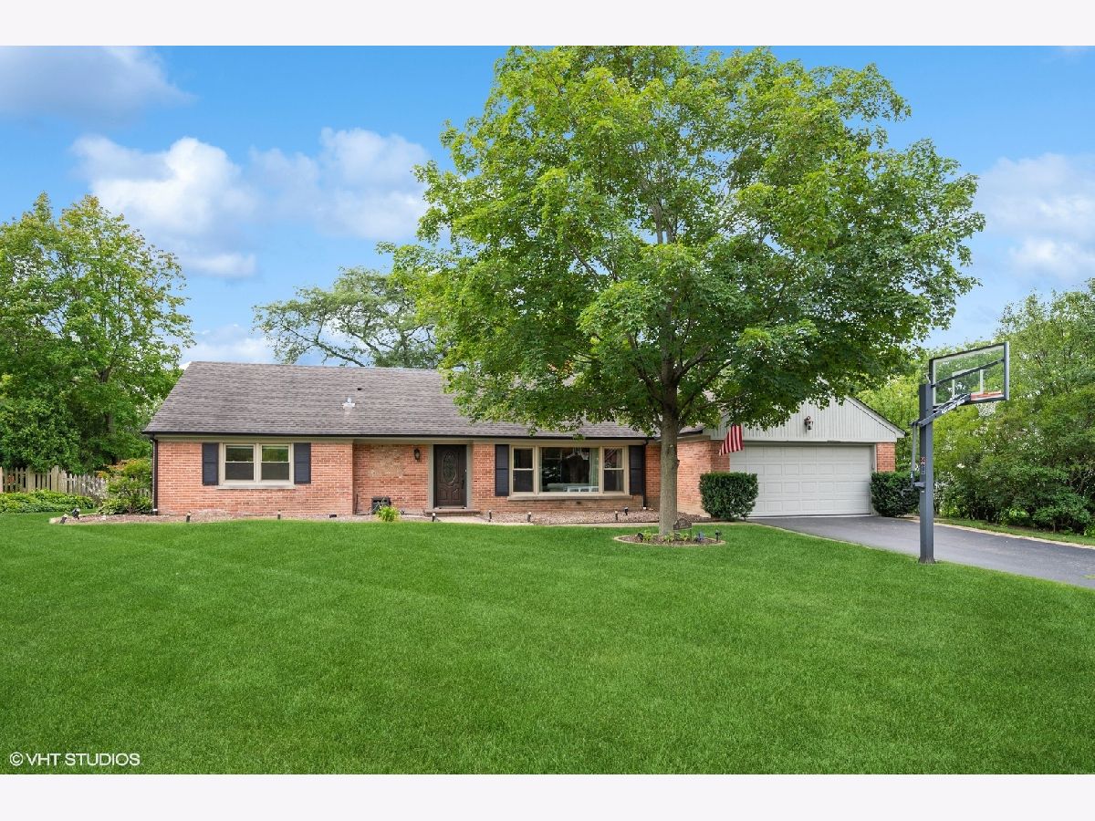 Homes Rented Meadowood Lake Forest Illinois, 1165 Deerpath