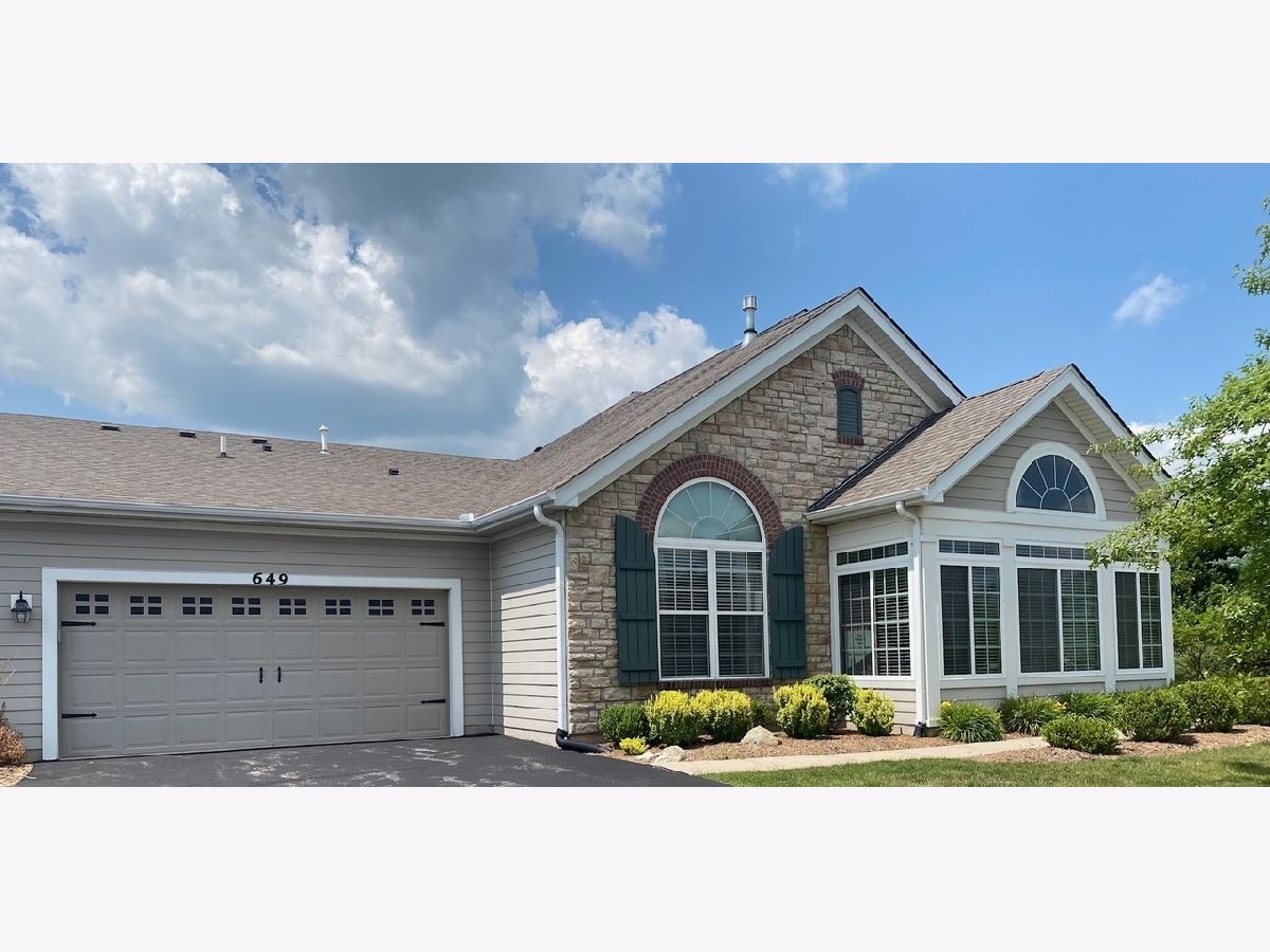 Townhomes & Homes Sold Maples At The Sonatas Woodstock Illinois, 649 Schumann