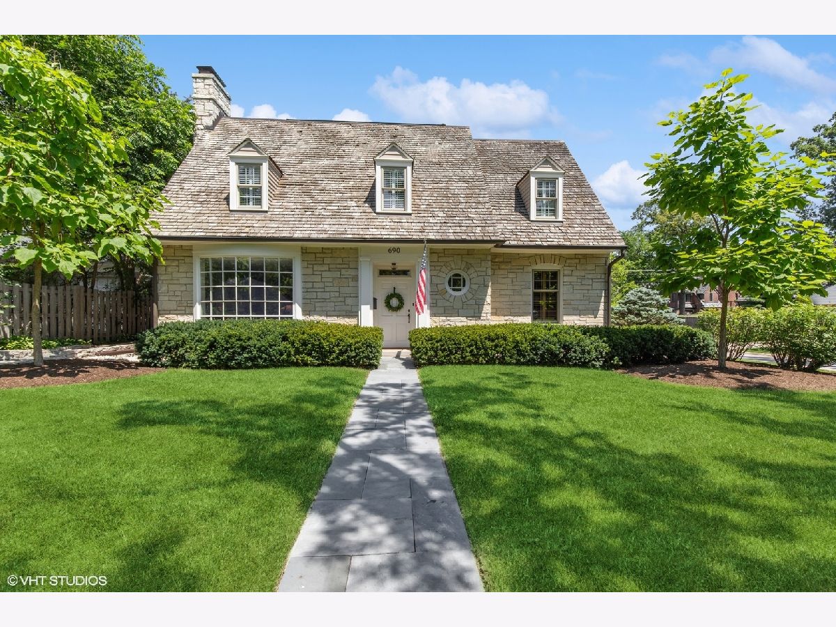 Homes Rented Northmoor Lake Forest Illinois, 690 Greenview