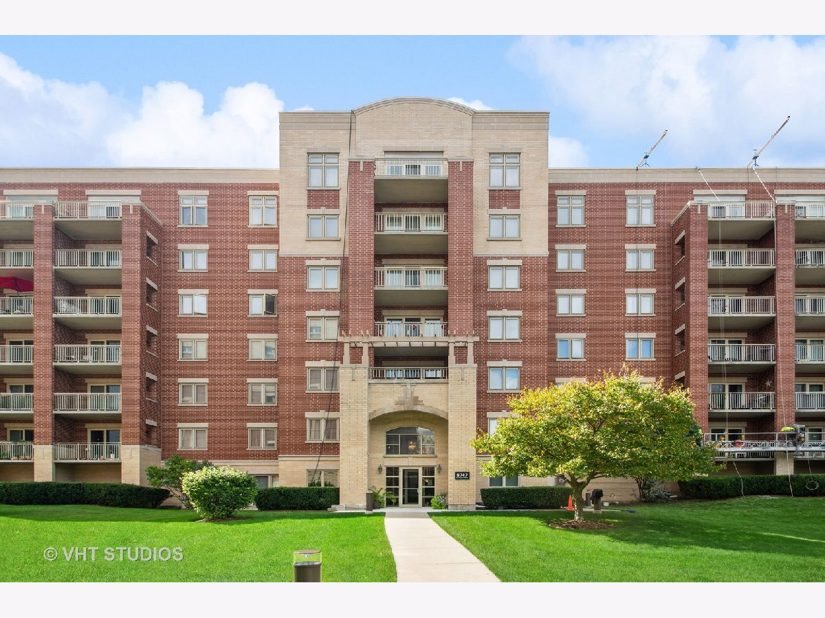 Condominiums Sold Bryn Mawr Place Chicago Illinois, 8747 Bryn Mawr