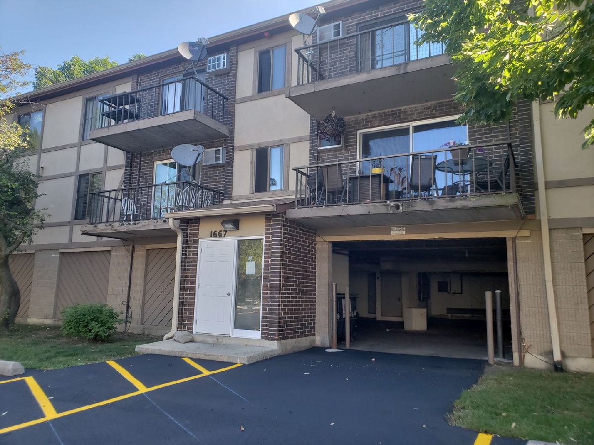 Condominiums Rented Quail Ridge Naperville Illinois, 1667 Kiowa