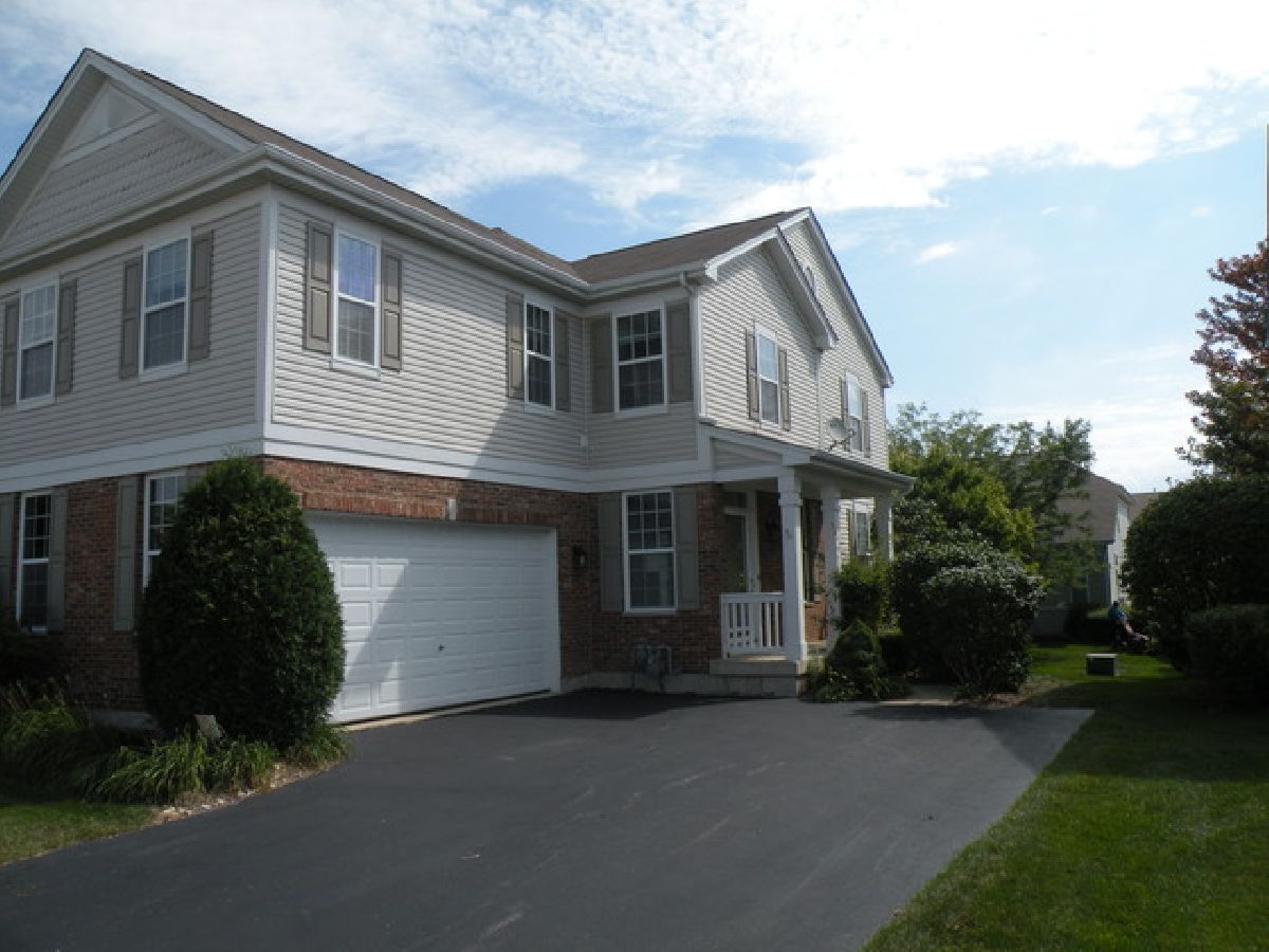 Homes & Townhomes & Condos Rented Fisher Farms Geneva Illinois, 403 Mayborne