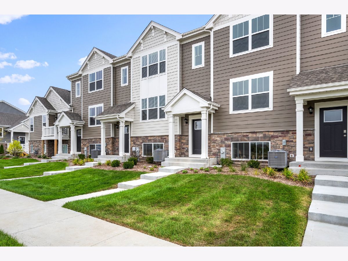 Homes & Townhomes Rented Tall Oaks Elgin Illinois, 3815 Currant