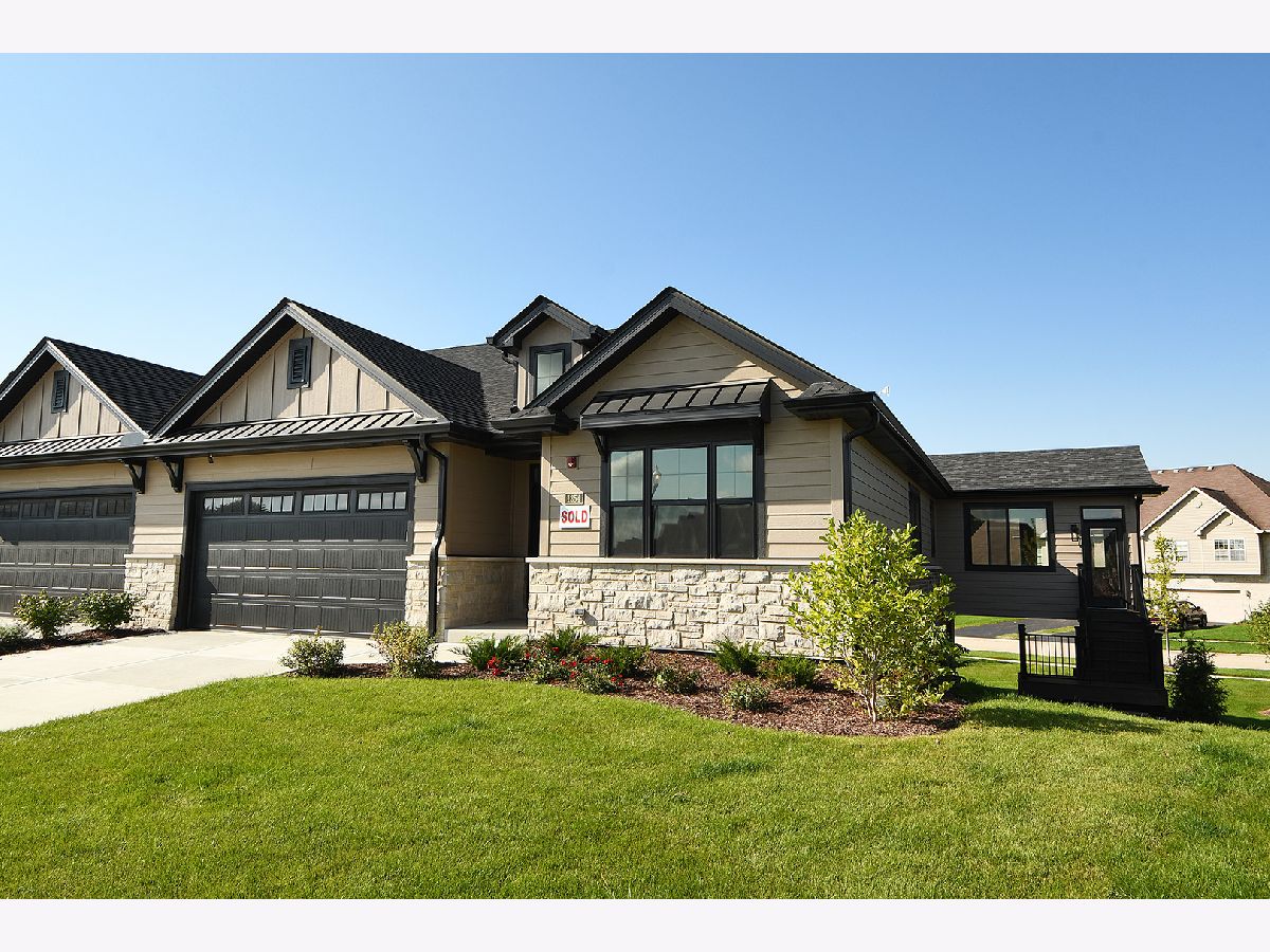 Condos & Townhomes Sold Villas Of Clover Ridge Lockport Illinois, 1354 Lacoma