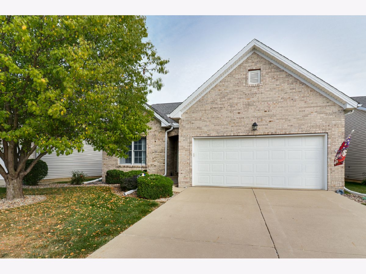Homes & Condos & Townhomes Sold Ireland Grove Bloomington Illinois, 81 Crista Ann