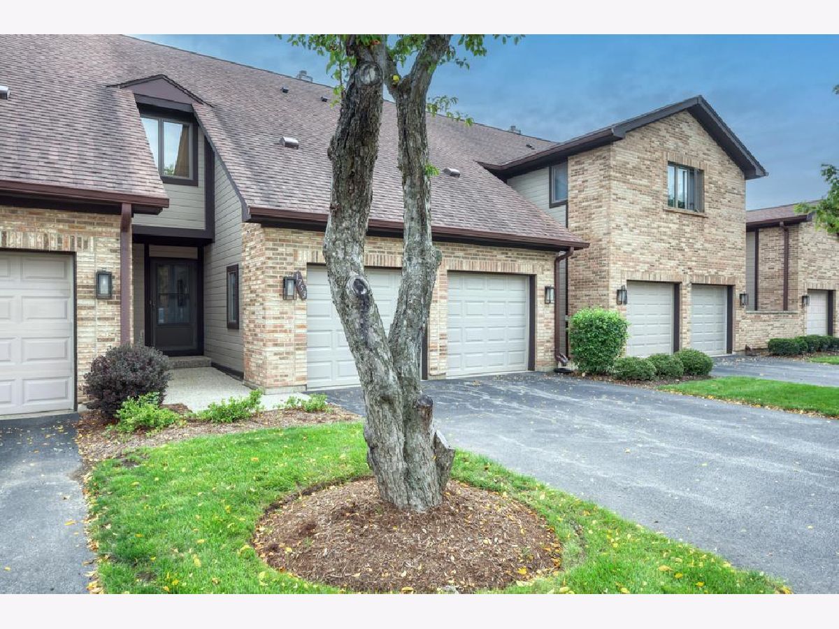 Townhomes Sold Poplar Creek Hoffman Estates Illinois, 1753 Pebble Beach