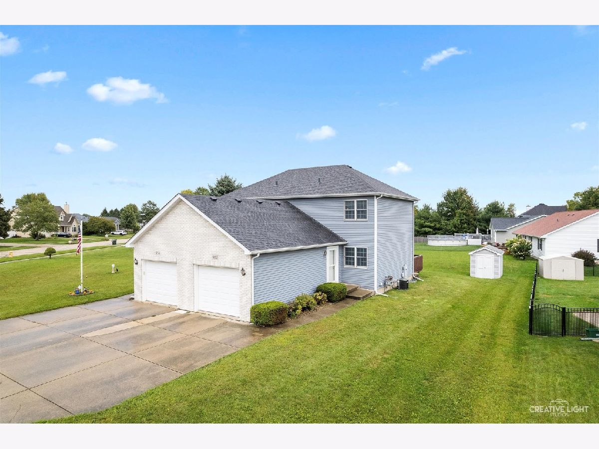 Homes & Townhomes Sold Sandhurst Sandwich Illinois, 912 Whitetail