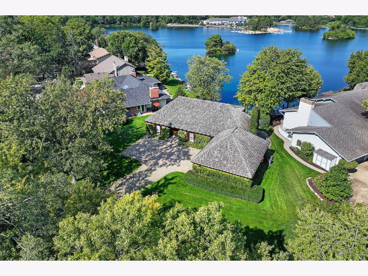 Townhomes & Condos & Homes Sold Valley Lo Glenview Illinois, 2056 Valley Lo