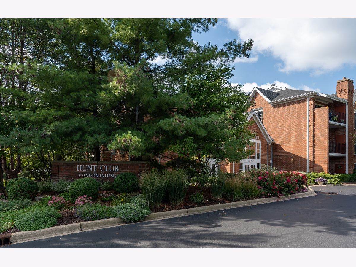 Condominiums Sold Hunt Club Condos St Charles Illinois, 163 Hunt Club
