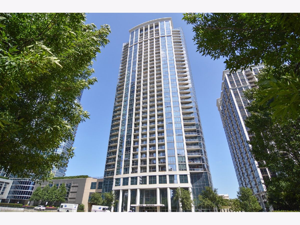 Condominiums Sold Museum Park Tower Iv Chicago Illinois, 1235 Prairie