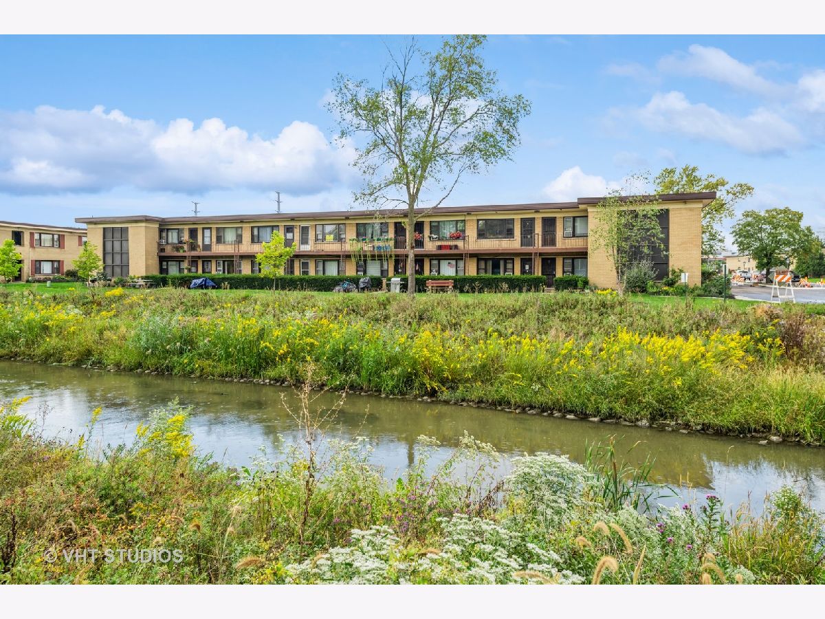 Condominiums Sold King Arthur Court Northlake Illinois, 15 King Arthur