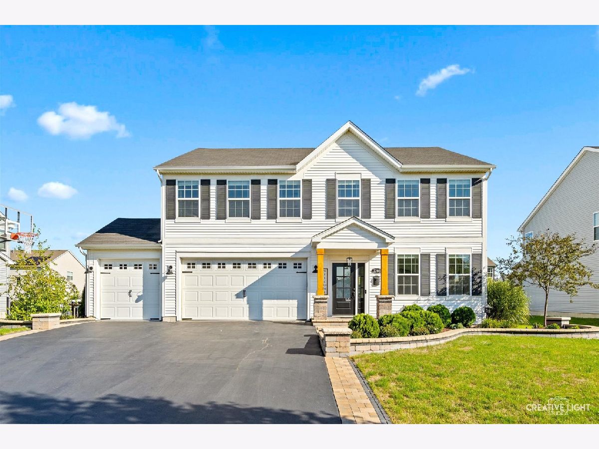 Homes Rented River Hills Bolingbrook Illinois, 2308 Pebblestone