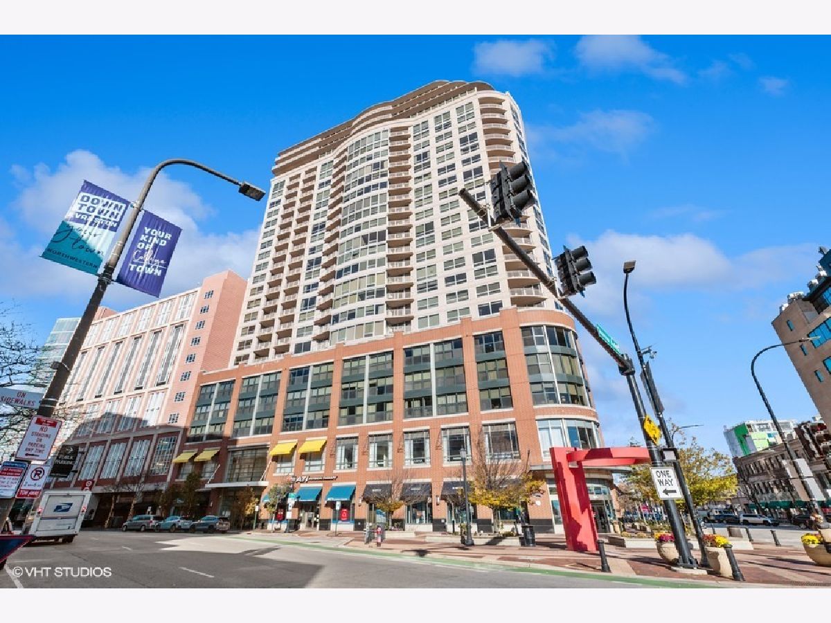 Condominiums Sold Sherman Plaza Evanston Illinois, 807 Davis