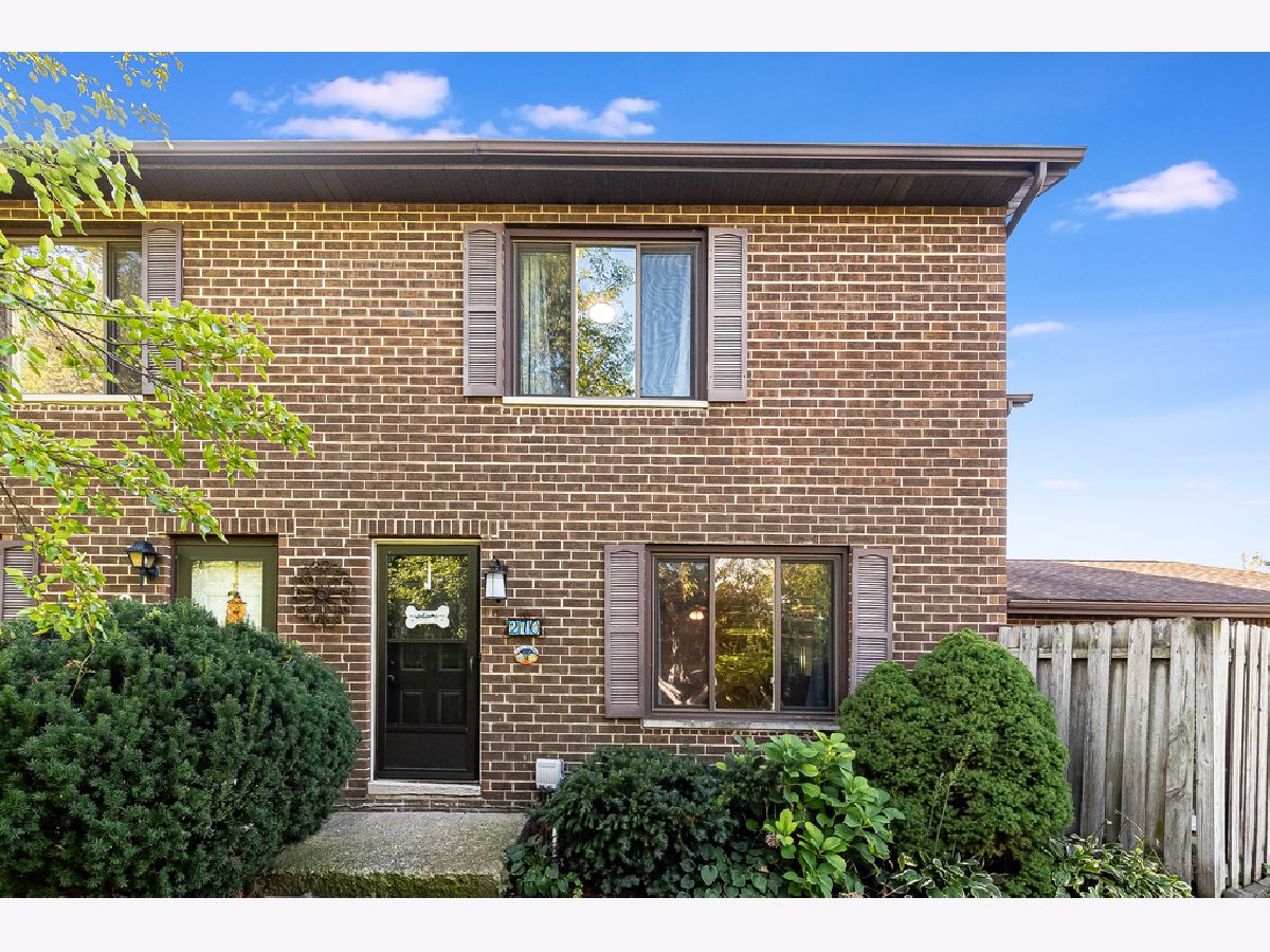 Townhomes & Condos & Homes Rented Polo Club Glendale Heights Illinois, 270 Paddock