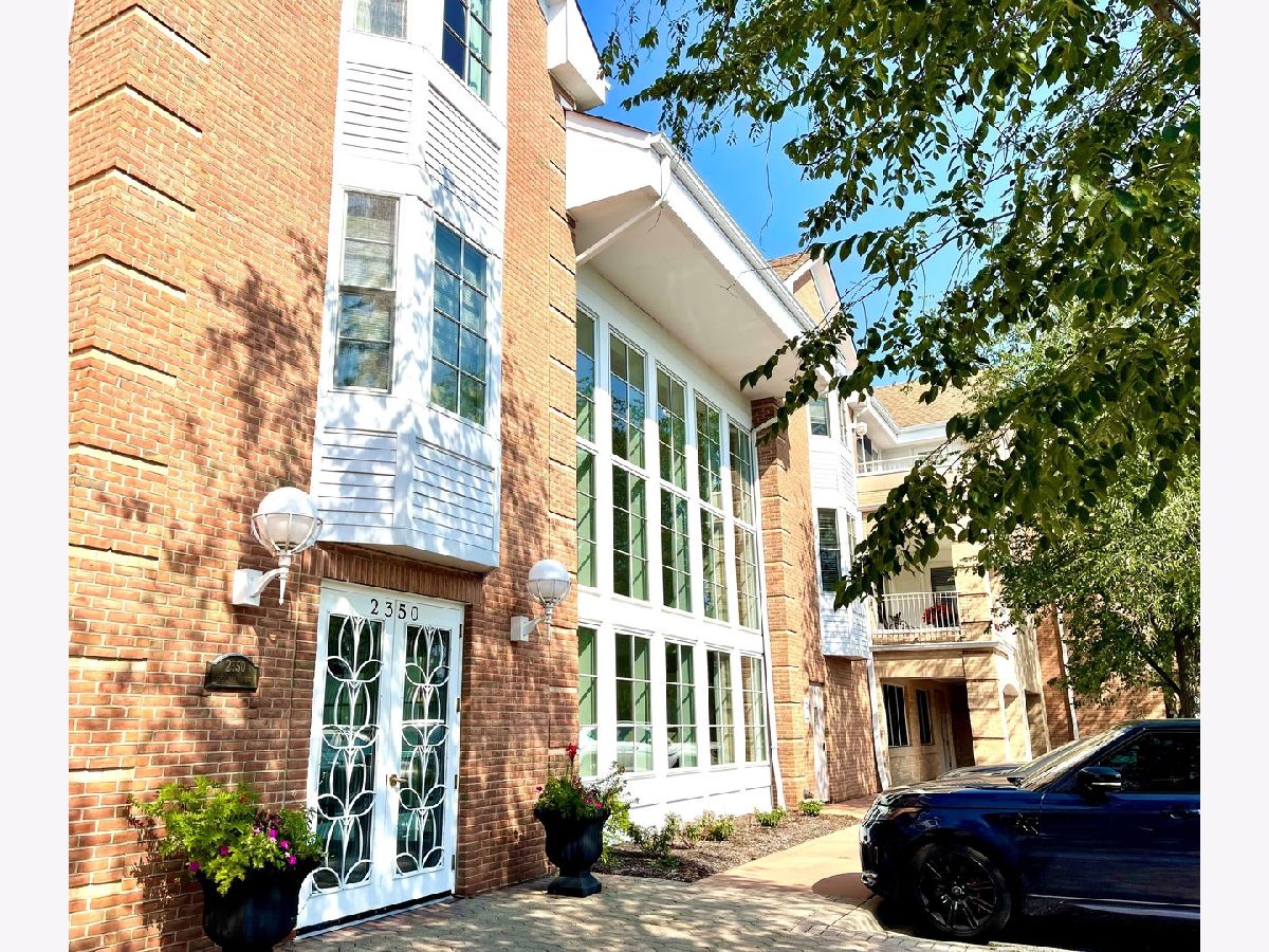 Condominiums Sold Glen Shore Condominium Glenview Illinois, 2350 Chestnut