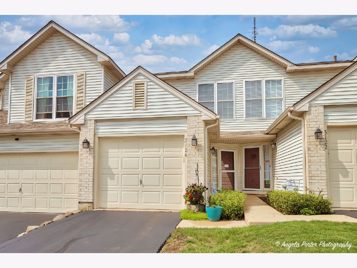 Townhomes & Condos Sold Timber Trails Mchenry Illinois, 3124 Cypress