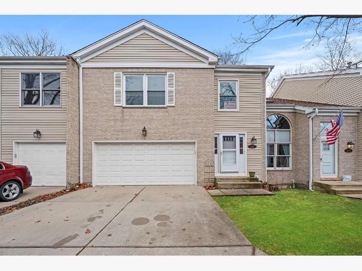 Townhomes & Homes Sold Tall Oaks Wood Dale Illinois, 227 Thomas