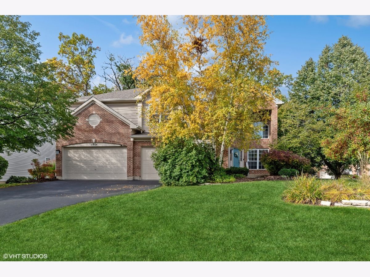 Homes Sold Regency Woods Libertyville Illinois, 1864 Warbler